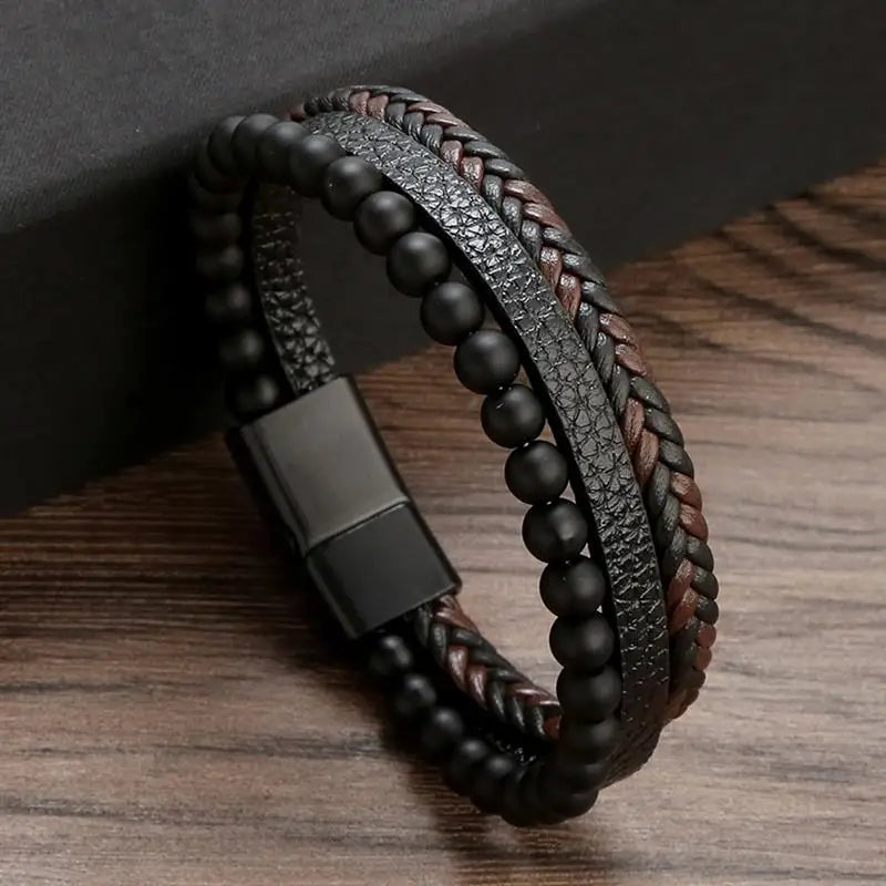 Bracelet classique en cuir pour homme Nouveau style tissé à la main Combinaison multicouche
Accessoire de mode, bijou pour homme