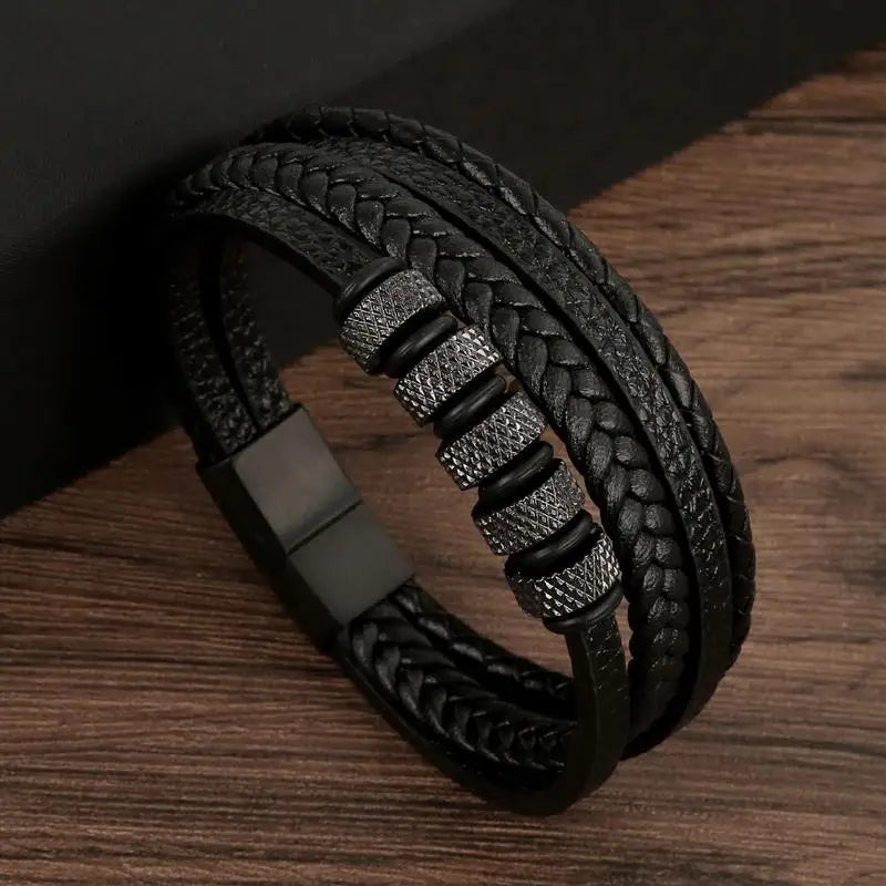 Bracelet classique en cuir pour homme Nouveau style tissé à la main Combinaison multicouche
Accessoire de mode, bijou pour homme