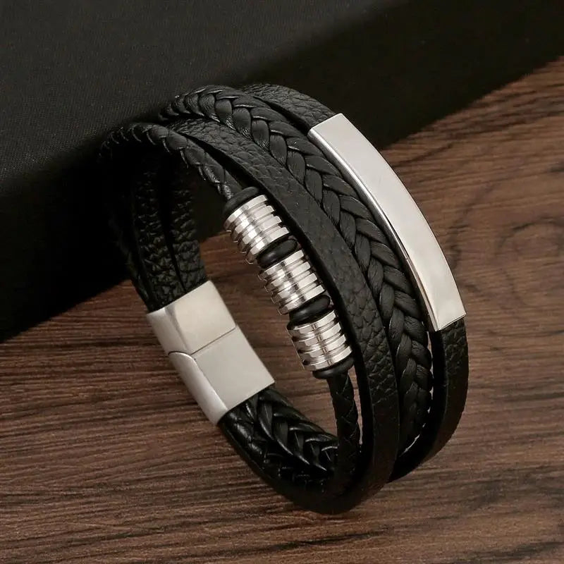 Bracelet classique en cuir pour homme Nouveau style tissé à la main Combinaison multicouche
Accessoire de mode, bijou pour homme
