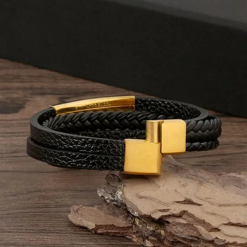 Bracelet classique en cuir pour homme Nouveau style tissé à la main Combinaison multicouche
Accessoire de mode, bijou pour homme