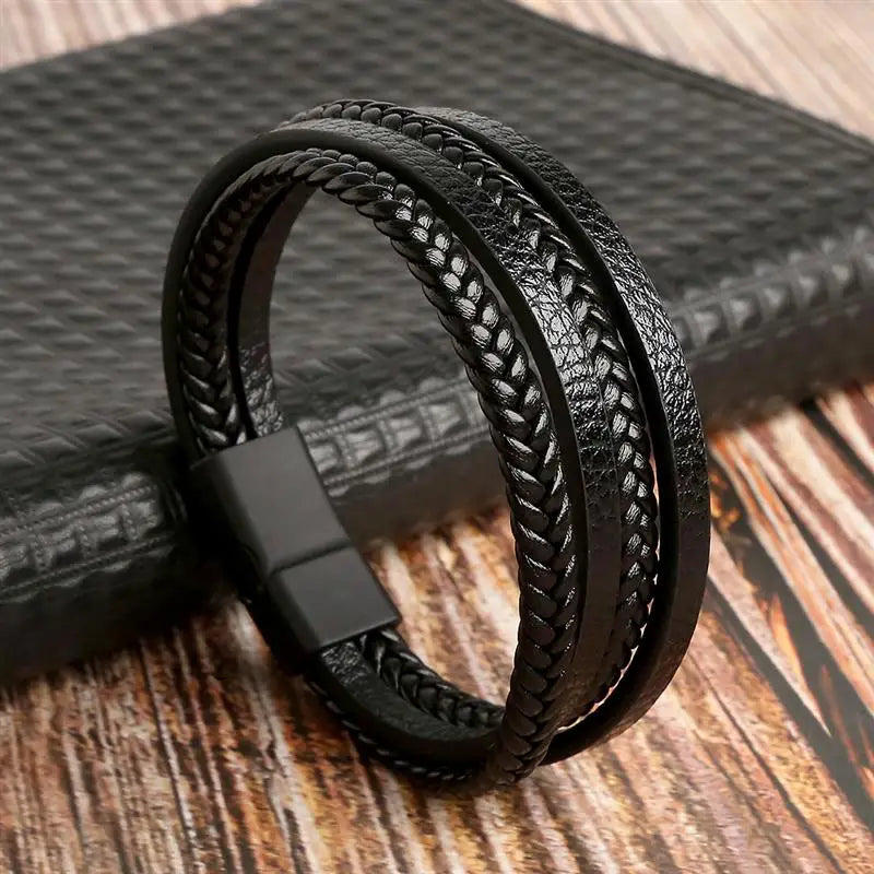Bracelet classique en cuir pour homme Nouveau style tissé à la main Combinaison multicouche
Accessoire de mode, bijou pour homme