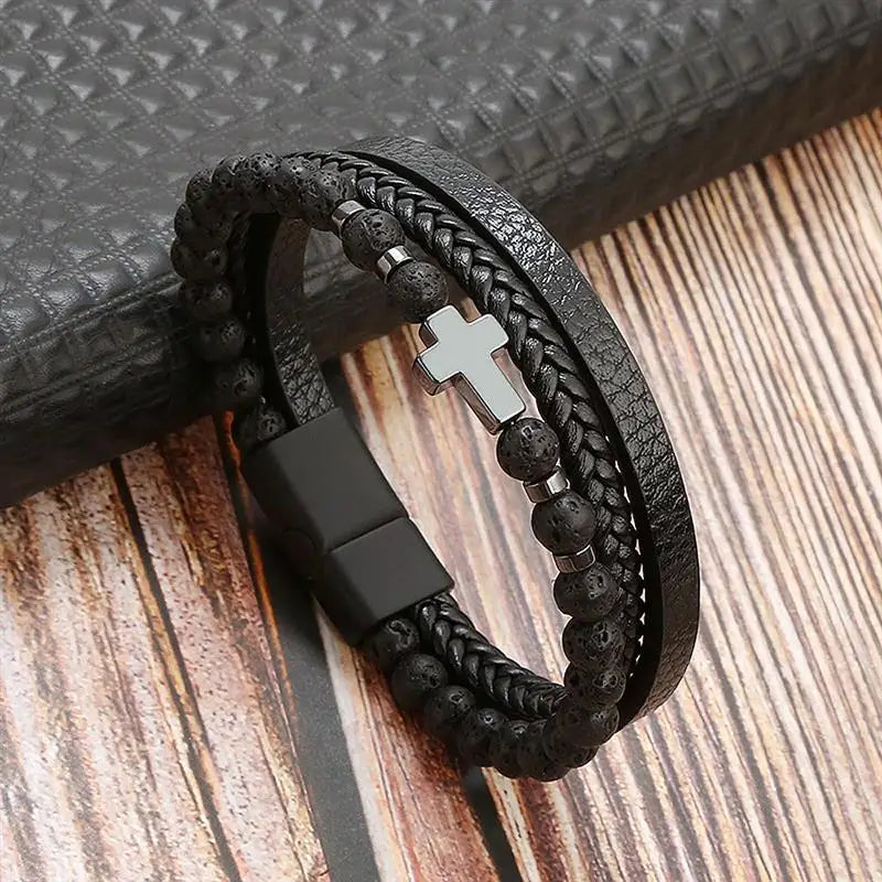 Bracelet classique en cuir pour homme Nouveau style tissé à la main Combinaison multicouche
Accessoire de mode, bijou pour homme