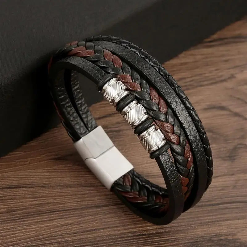 Bracelet classique en cuir pour homme Nouveau style tissé à la main Combinaison multicouche
Accessoire de mode, bijou pour homme