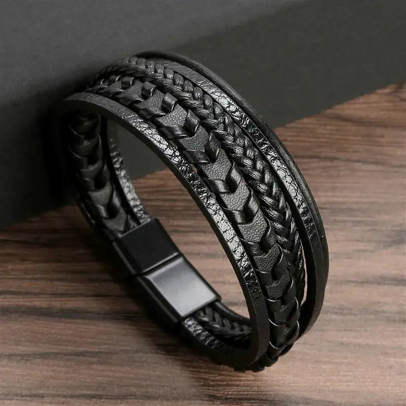 Bracelet classique en cuir pour homme Nouveau style tissé à la main Combinaison multicouche
Accessoire de mode, bijou pour homme